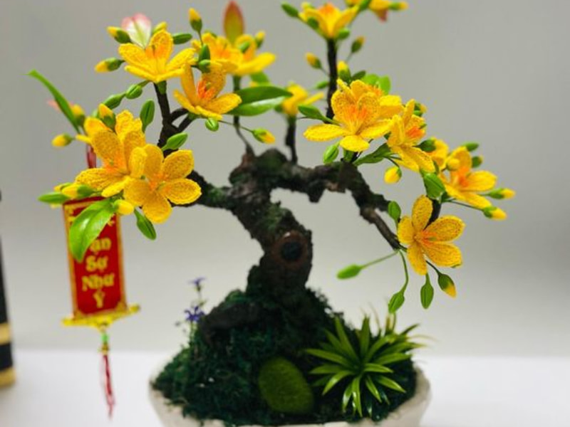 Hoa mai handmade chưng Tết bắt mắt và tinh tế