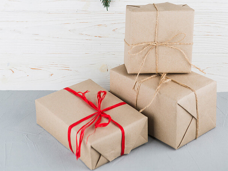 Sử dụng bao bì giấy thực phẩm làm giấy gói quà