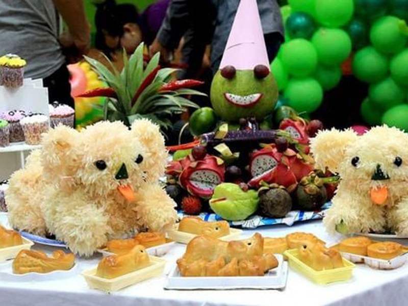 Quy trình tạo hình chú cún từ tép bưởi, giúp mâm cỗ Tết Trung thu của bạn thêm phần độc đáo