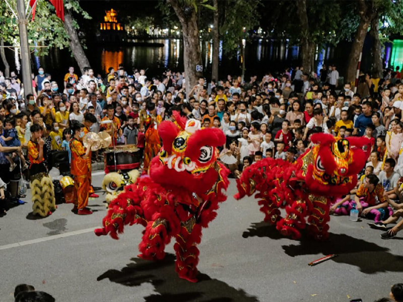 Với không gian rộng lớn, phố đi bộ là nơi lý tưởng cho việc tổ chức nhiều hoạt động Trung thu giải trí