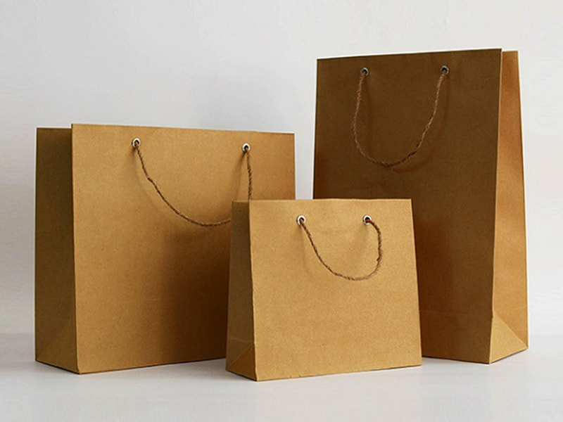 Túi làm từ giấy Kraft với độ bền cao và có khả năng tái chế