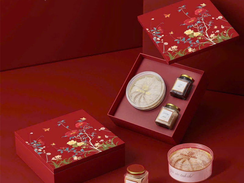 Thiết kế hộp yến sào theo yêu cầu đòi hỏi cần có sự tỉ mỉ, chi tiết để đảm bảo vẻ đẹp hoàn hảo