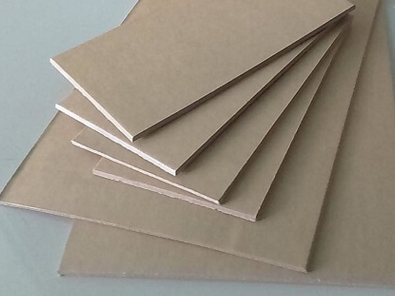 Bìa carton cứng đang được sử dụng rộng rãi