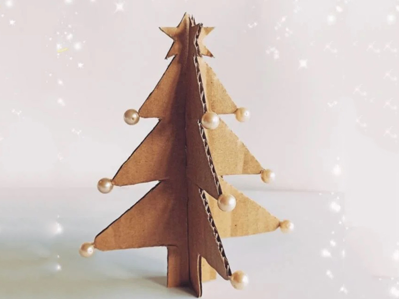 Lợi ích và 5 ý tưởng tái chế thùng carton cũ đơn giản tại nhà 10 Cây thông Noel bằng thùng carton