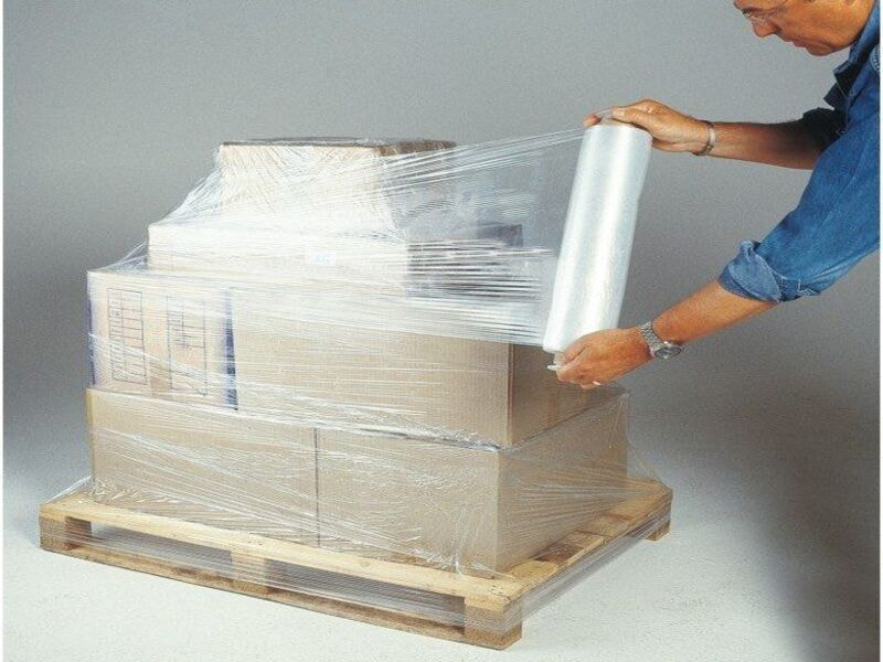 Hướng dẫn quấn màng PE chi tiết, dễ hiểu 8 Hướng dẫn quấn màng PE cho kiện hàng nhỏ