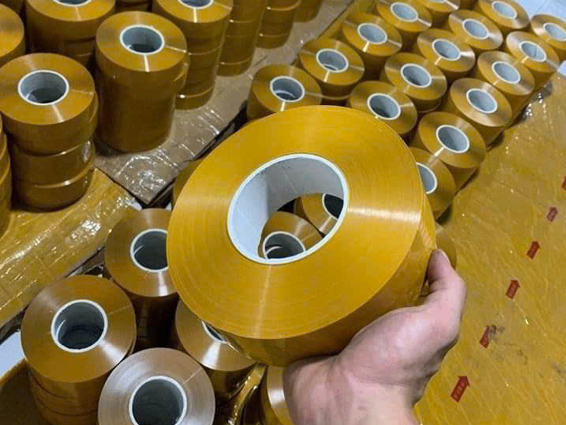 Donghangshipcod được khách hàng đánh giá cao về chất lượng băng keo