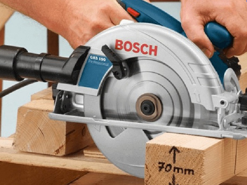 Các thanh gỗ cần được cắt lại kích thước theo thiết kế
