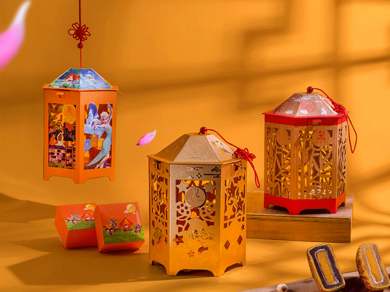 Đối với trẻ em, quà tặng Trung thu thường là những món đồ chơi, bánh kẹo hoặc đèn lồng