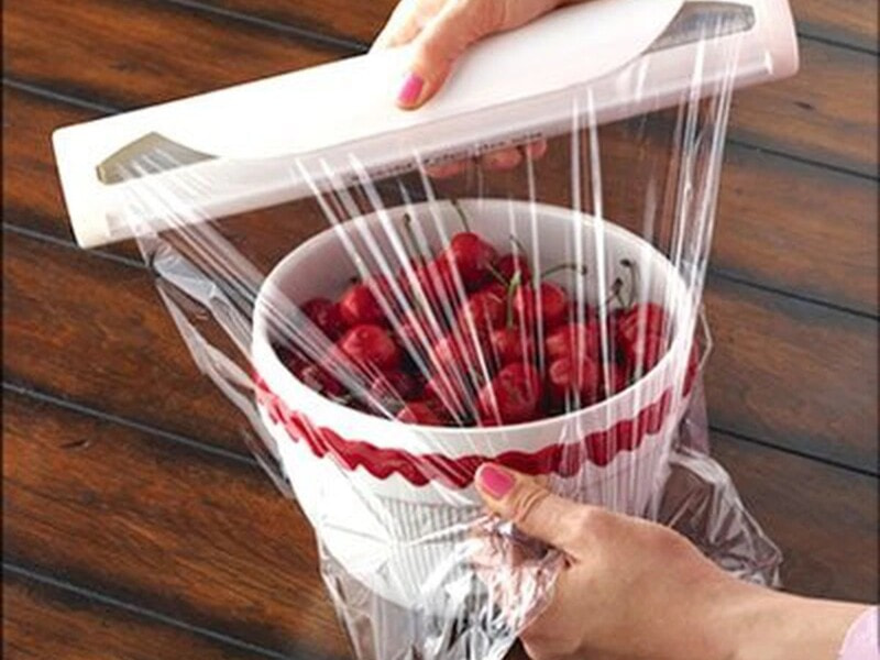 Cách phân biệt màng PE công nghiệp và màng bọc thực phẩm đơn giản, chính xác 9 Cách phân biệt màng PE công nghiệp và màng bọc thực phẩm bằng mắt thường và cảm giác