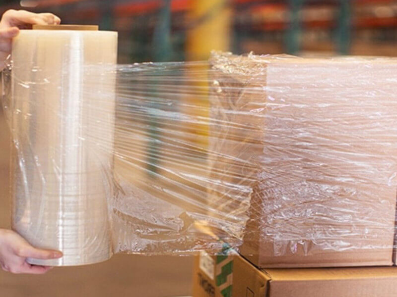 Cách phân biệt màng PE công nghiệp và màng bọc thực phẩm đơn giản, chính xác 10 Tại sao tuyệt đối không được dùng lẫn lộn hai loại màng này?