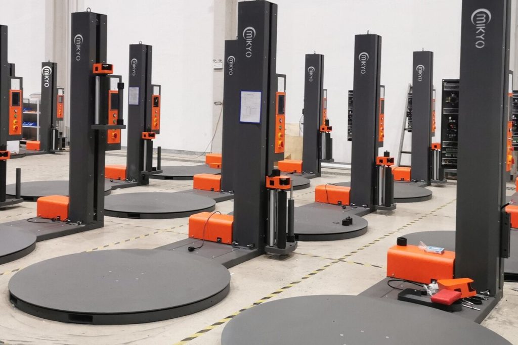 máy quấn màng co pallet